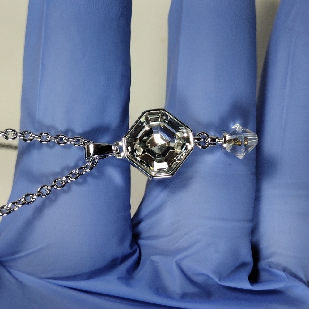 Swarovski Crystal Necklace - Sterling Silver Overlay w/ Hexagon Drop Pendant 18" - Picture 9 of 10